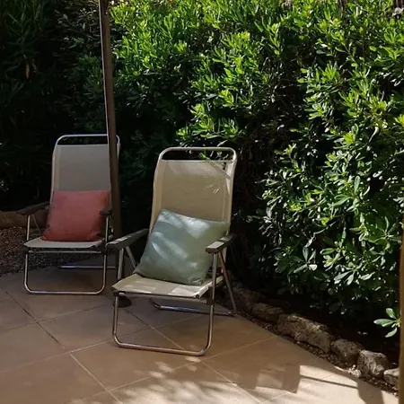 Duplex Dans Avec Piscine A *